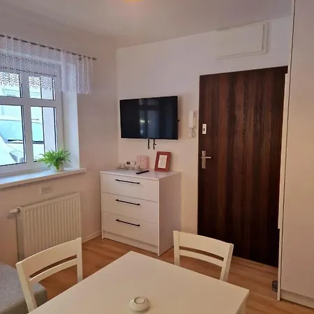 Apartament Przy Deptaku Jelenia Gora Exterior photo