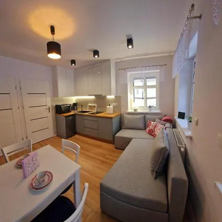 Apartament Przy Deptaku Jelenia Gora Exterior photo
